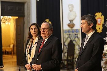 Carlos César adverte que chumbo do OE2020 seria “incompreensível” para os portugueses