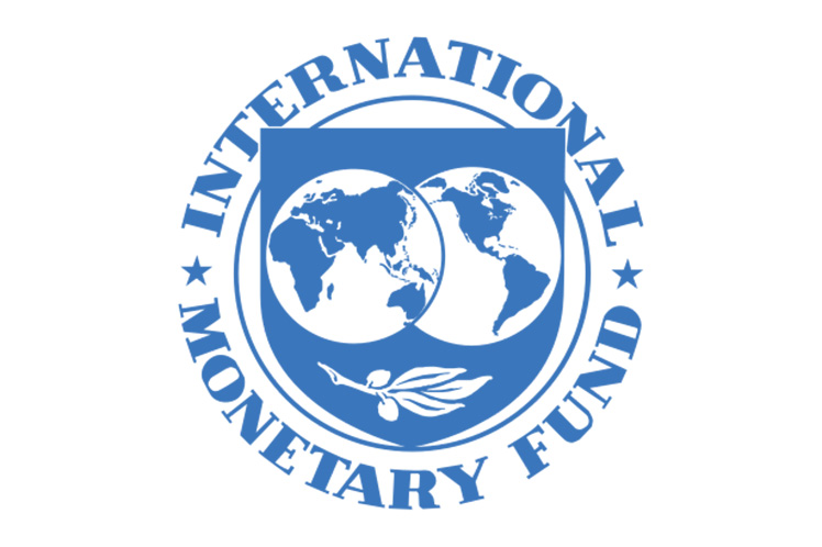 FMI prevê recaída da economia