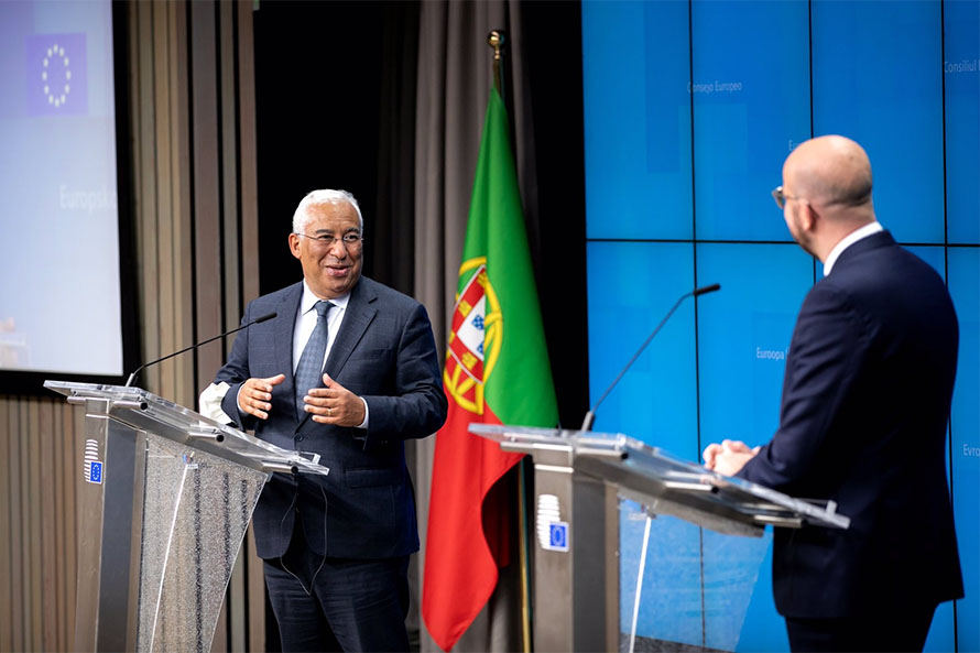 Vacinação e reforço do Pilar Social serão “grandes prioridades” da presidência portuguesa da UE