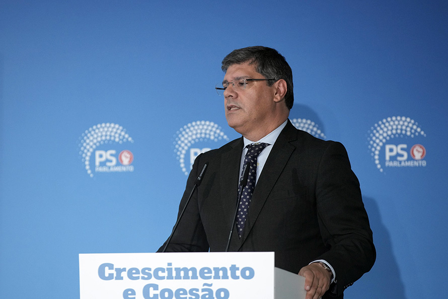 PS aposta sempre em crescimento com coesão