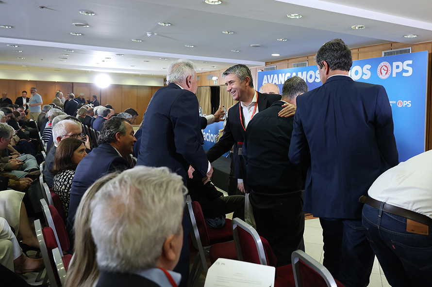 PS reivindica legado histórico e reafirma compromisso com a democracia