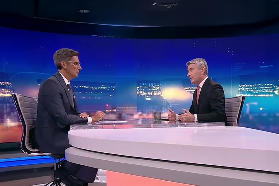 Aproximação entre Governo da AD e Chega é “cambalhota política” de Montenegro