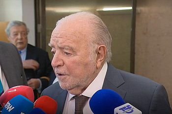 Alegre defende reforma profunda no PS e regresso às raízes sociais