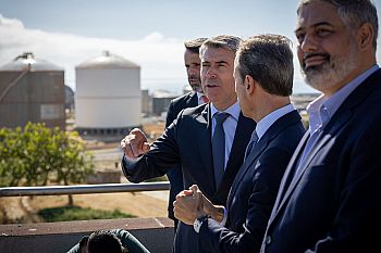 José Luís Carneiro defende prioridade estratégica para Porto de Sines
