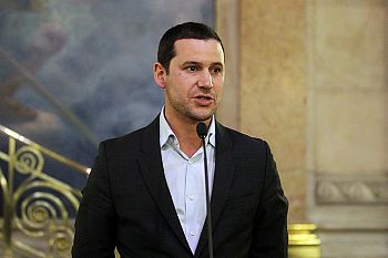É o falhanço da direita que está na origem de possíveis sanções a Portugal