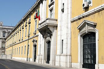 Saldo excedentário até fevereiro reflete bom desempenho da economia