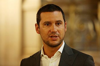 Governo garante rede de abastecimento de combustíveis