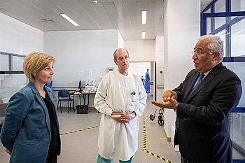 António Costa expressou reconhecimento aos profissionais do SNS e garantiu apoio total do Governo