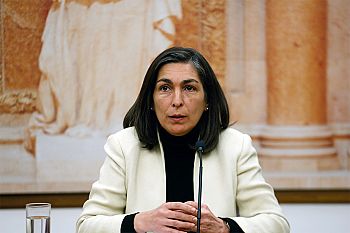 Reforço das instituições e da participação dos cidadãos é uma exigência para uma democracia forte